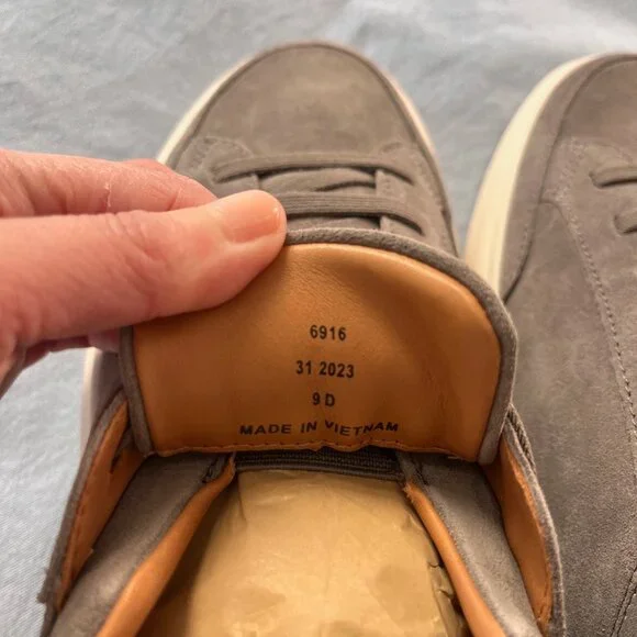 NWOT Allen Edmonds Gray Suede Slip-on Stretch-lace Sneaker  display picture 1